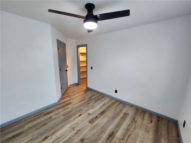 9 Holly Drive, Bentonville, AR 72712