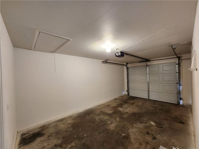 9 Holly Drive, Bentonville, AR 72712