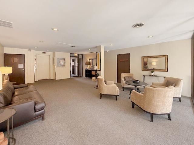 414 Clinton Place 302, River Forest, IL 60305