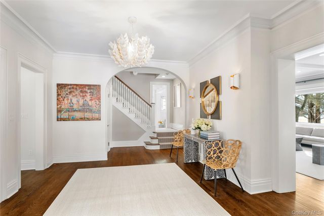 17 Linden Avenue, Larchmont, NY 10538