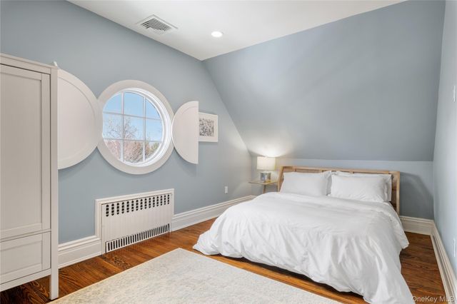 17 Linden Avenue, Larchmont, NY 10538