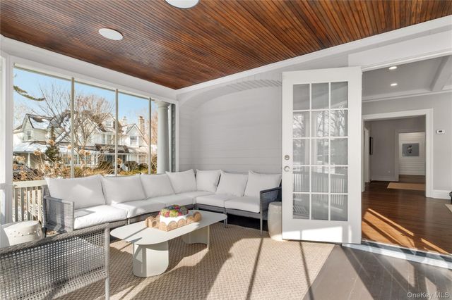 17 Linden Avenue, Larchmont, NY 10538