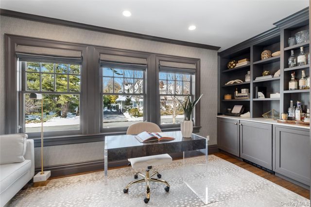 17 Linden Avenue, Larchmont, NY 10538