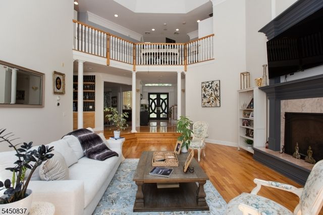 202 Rock Road West, Green Brook Twp., NJ 08812