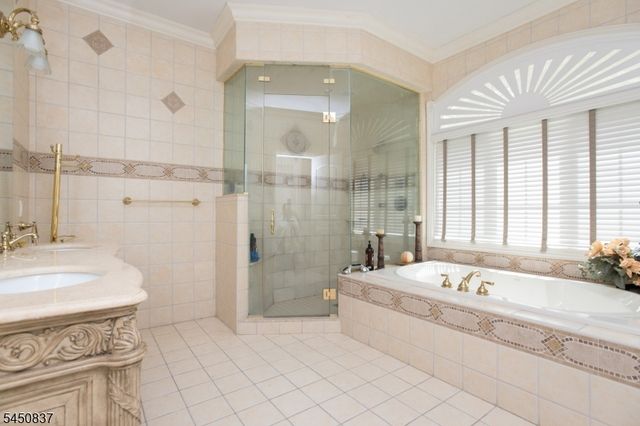 202 Rock Road West, Green Brook Twp., NJ 08812