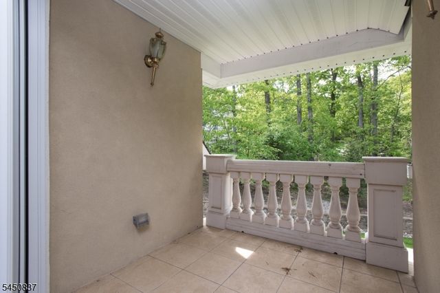 202 Rock Road West, Green Brook Twp., NJ 08812