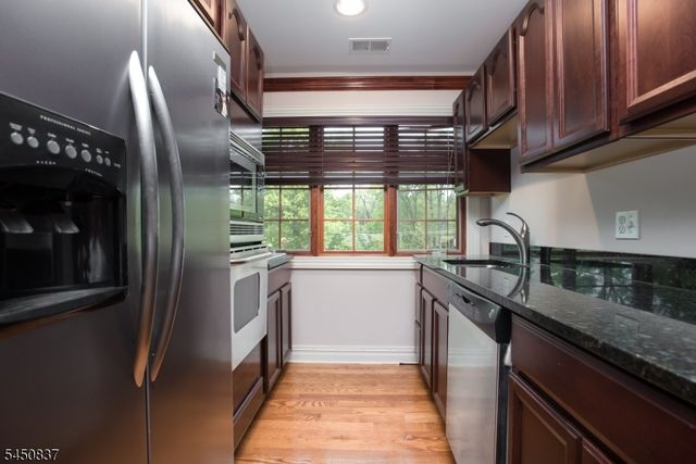 202 Rock Road West, Green Brook Twp., NJ 08812