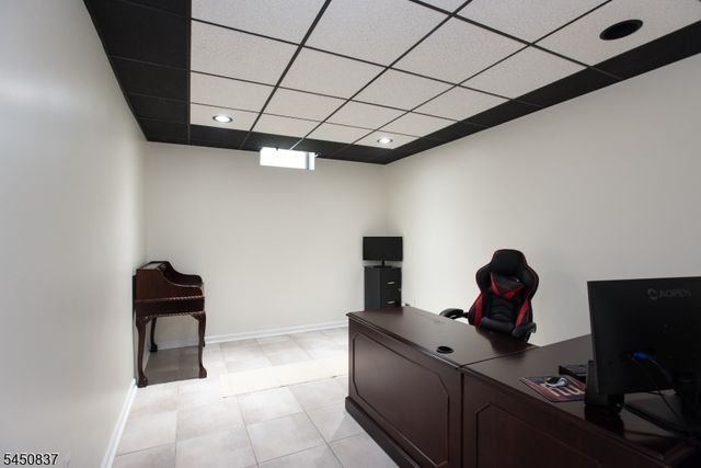 202 Rock Road West, Green Brook Twp., NJ 08812