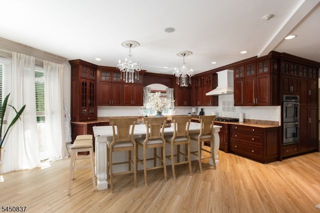 202 Rock Road West, Green Brook Twp., NJ 08812