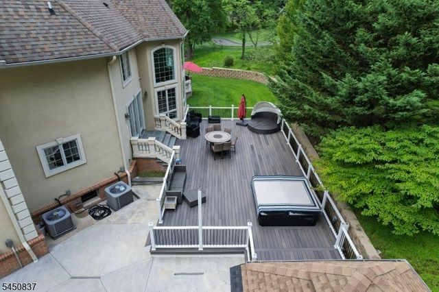 202 Rock Road West, Green Brook Twp., NJ 08812