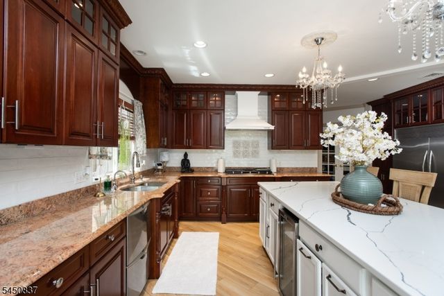 202 Rock Road West, Green Brook Twp., NJ 08812