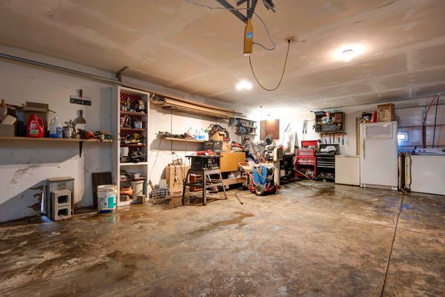 207 Royal Drive, Marshfield, MO 65706