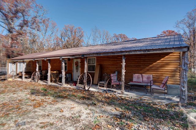 207 Royal Drive, Marshfield, MO 65706