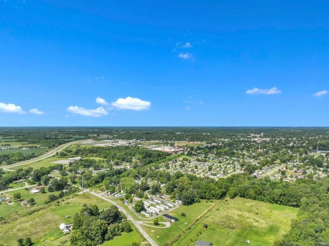 655 E Waits Road, Kendallville, IN 46755