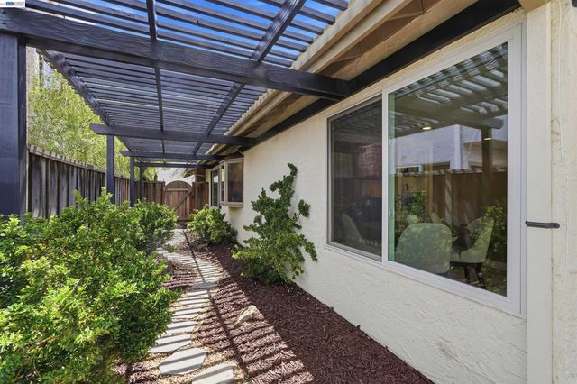 7629 Elderwood Court, Cupertino, CA 95014