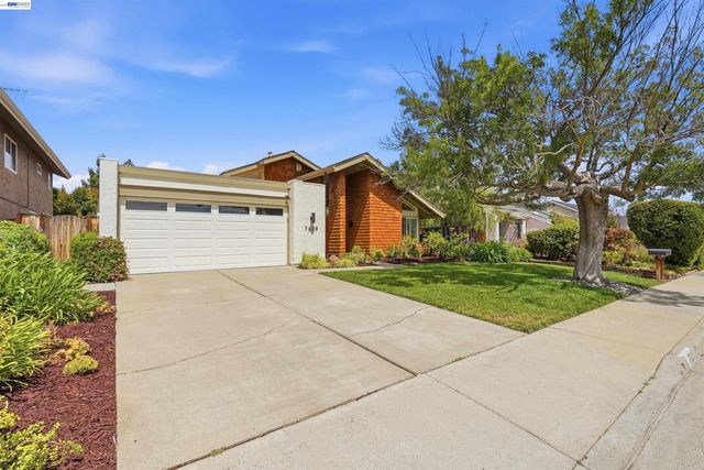 7629 Elderwood Court, Cupertino, CA 95014