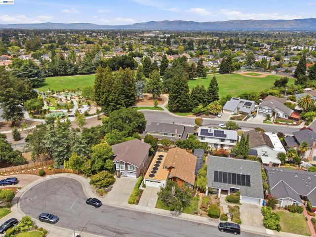 7629 Elderwood Court, Cupertino, CA 95014