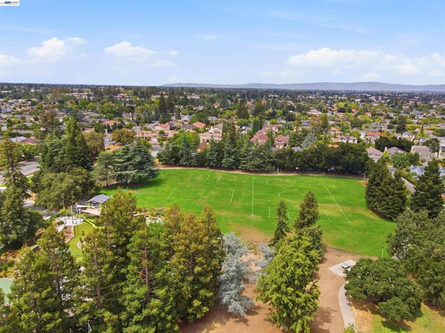 7629 Elderwood Court, Cupertino, CA 95014