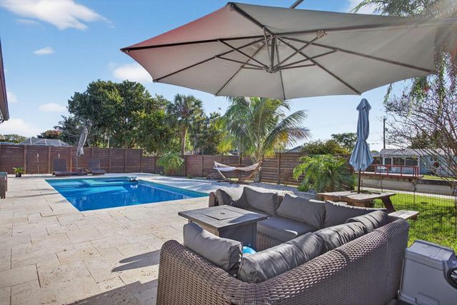 1530 W River Drive, Margate, FL 33063