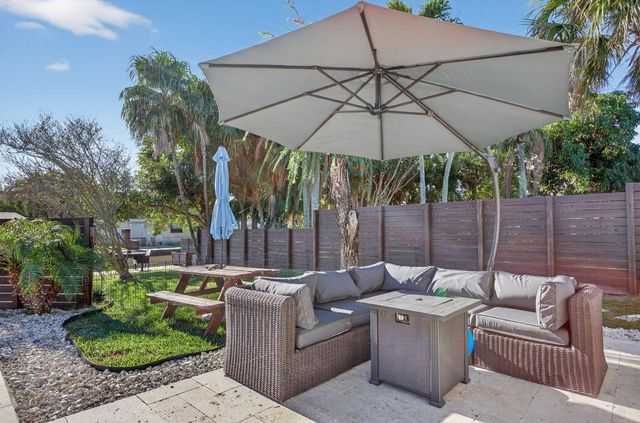 1530 W River Drive, Margate, FL 33063