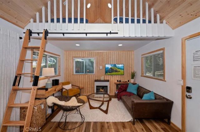 669 Knoll, Crestline, CA 92325