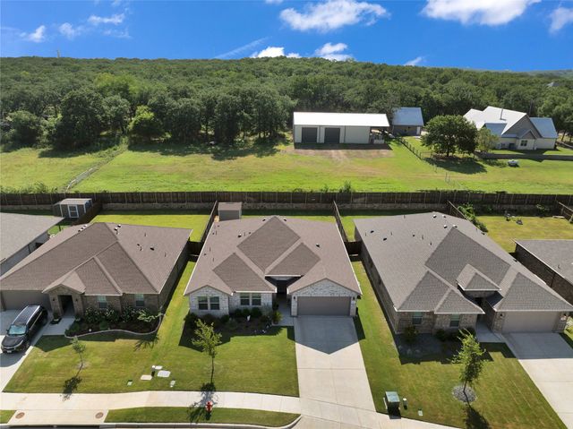 321 Valentine Court, Burleson, TX 76028