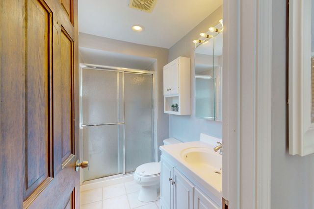 315 E Reseda Parkway, Palatine, IL 60067