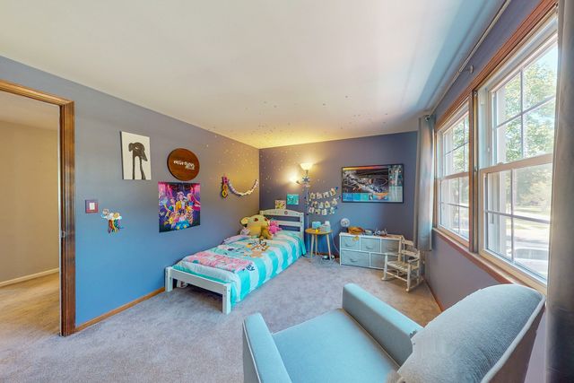 315 E Reseda Parkway, Palatine, IL 60067