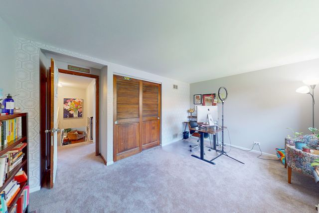 315 E Reseda Parkway, Palatine, IL 60067