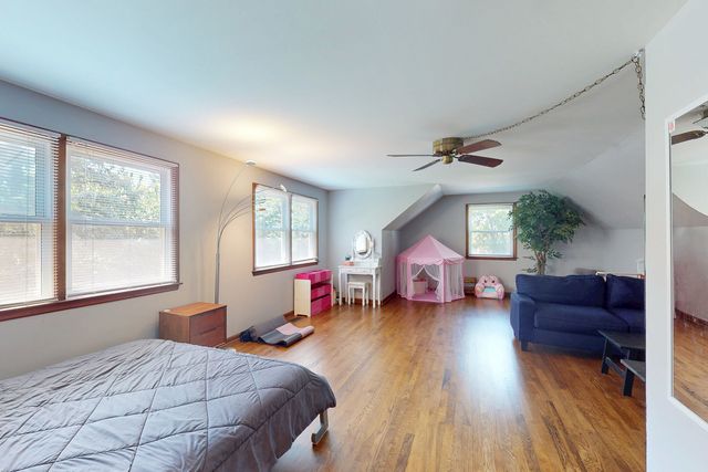 315 E Reseda Parkway, Palatine, IL 60067