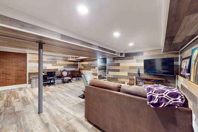 315 E Reseda Parkway, Palatine, IL 60067