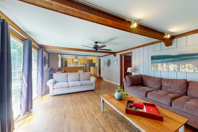 315 E Reseda Parkway, Palatine, IL 60067