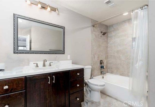 7735 Newman Avenue 104, Huntington Beach, CA 92647