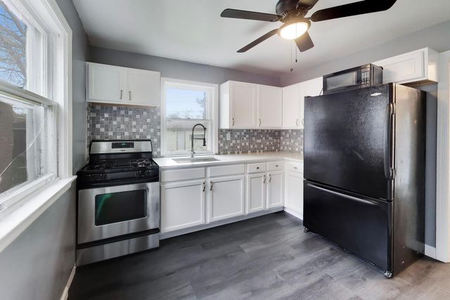 14315 S WABASH Avenue, Riverdale, IL 60827