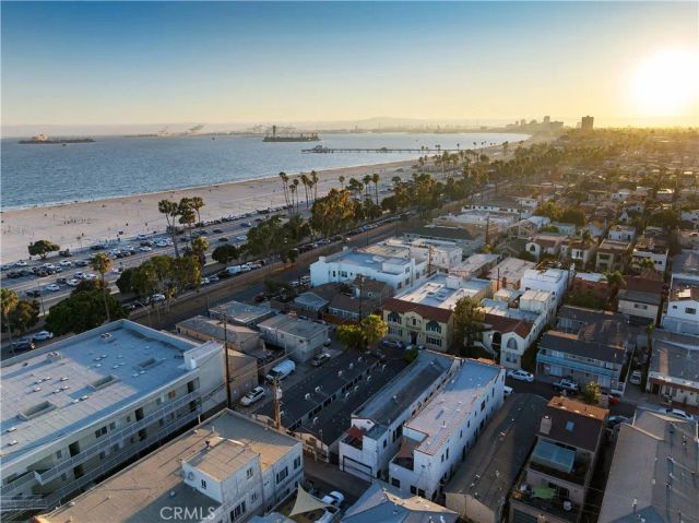 28 Argonne Avenue, Long Beach, CA 90803