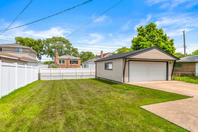 10817 S Kenneth Avenue, Oak Lawn, IL 60453