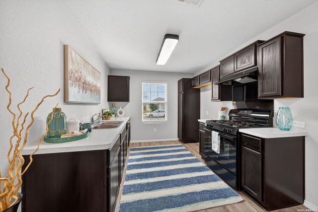 9811 Marbach Hill, San Antonio, TX 78245