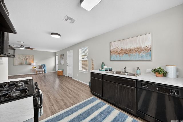 9811 Marbach Hill, San Antonio, TX 78245