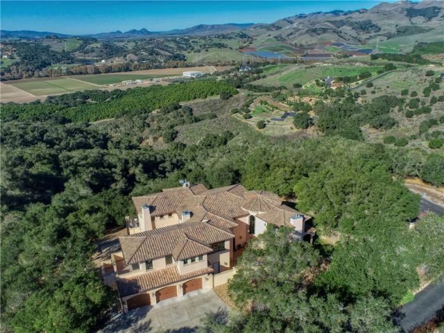 775 Avenida Alcola, Arroyo Grande, CA 93420