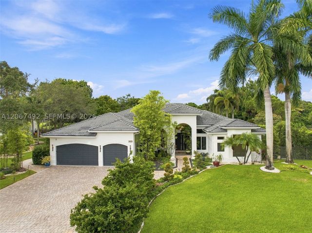 3829 Gulfstream Way, Davie, FL 33328