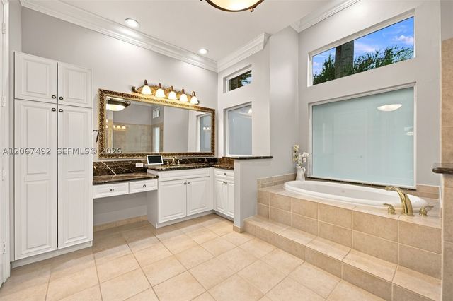 3829 Gulfstream Way, Davie, FL 33328
