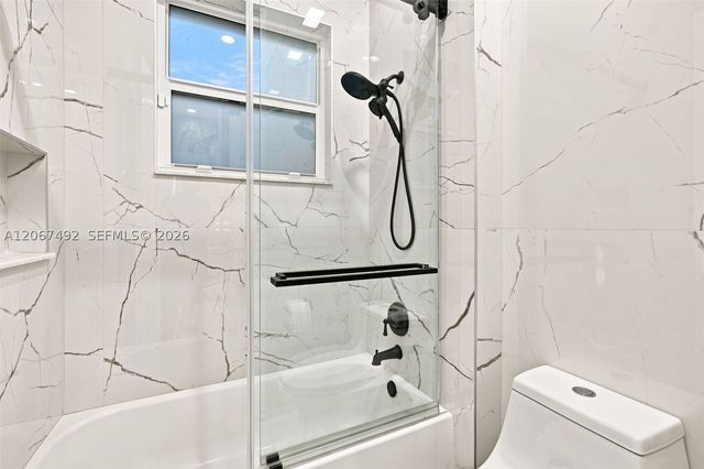 3829 Gulfstream Way, Davie, FL 33328