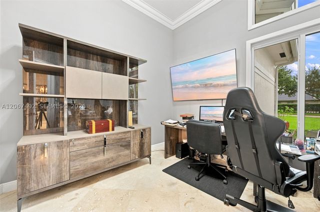 3829 Gulfstream Way, Davie, FL 33328