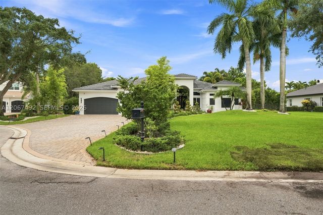3829 Gulfstream Way, Davie, FL 33328
