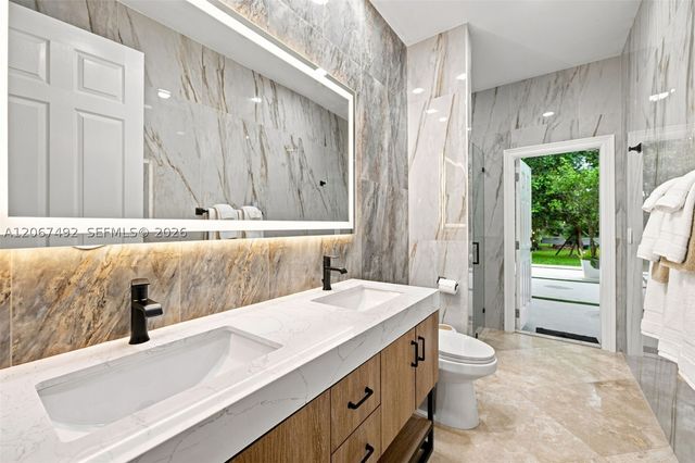 3829 Gulfstream Way, Davie, FL 33328
