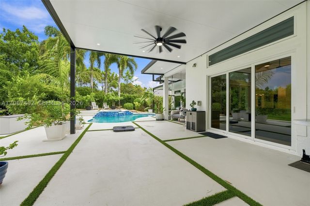 3829 Gulfstream Way, Davie, FL 33328