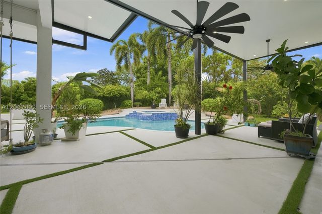 3829 Gulfstream Way, Davie, FL 33328