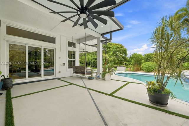 3829 Gulfstream Way, Davie, FL 33328