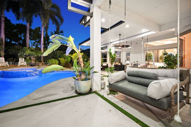 3829 Gulfstream Way, Davie, FL 33328