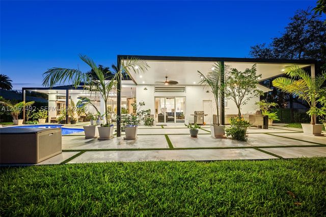 3829 Gulfstream Way, Davie, FL 33328